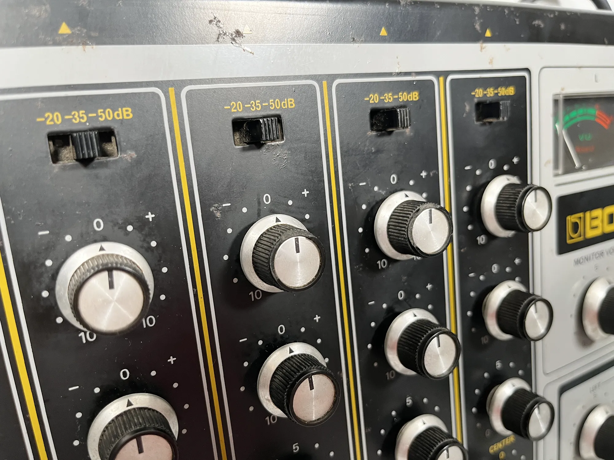 Boss KM-60 Mixer (Unserviced)